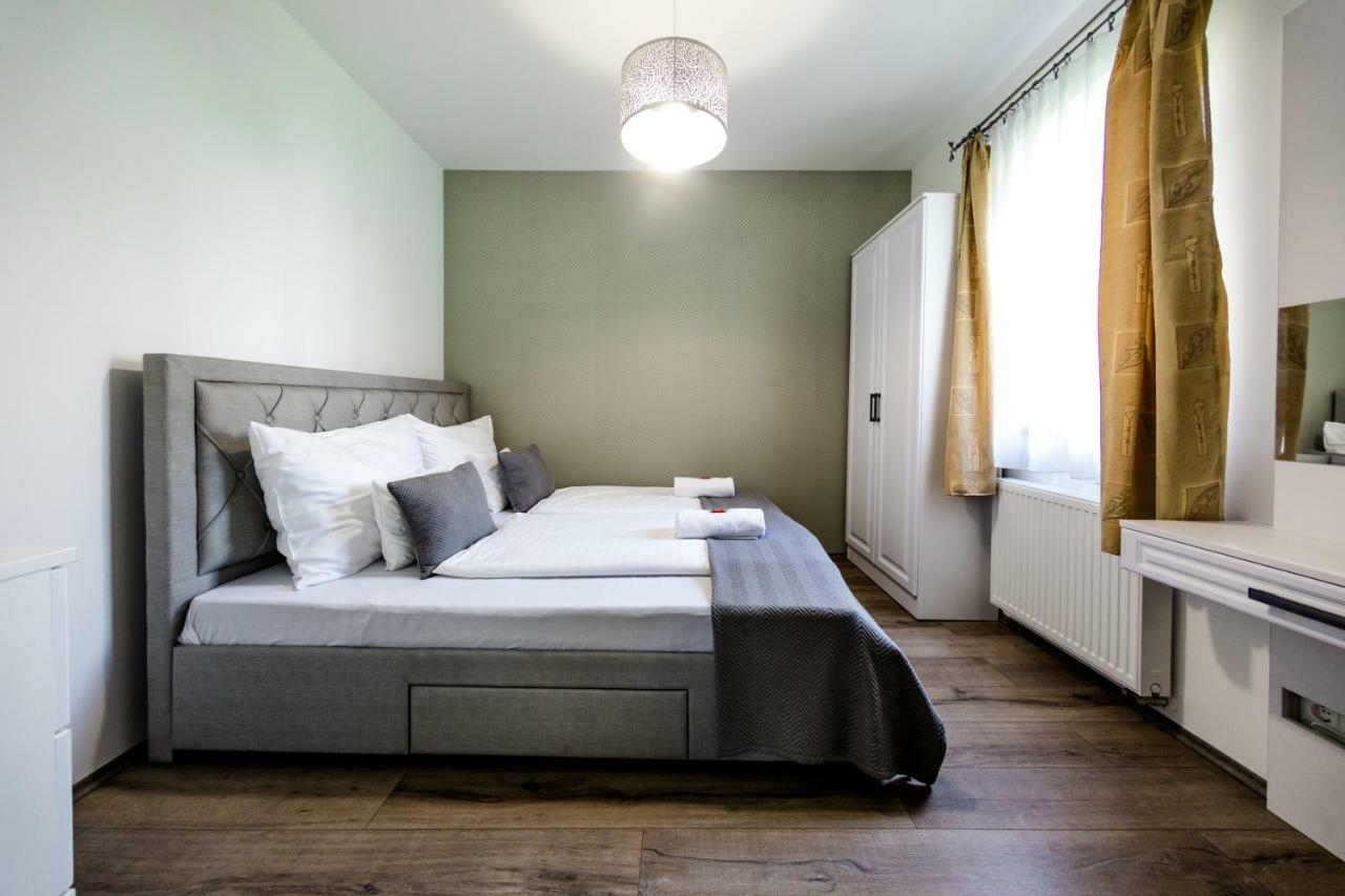 Liszt Ferenc Apartments Kecskemet Luaran gambar