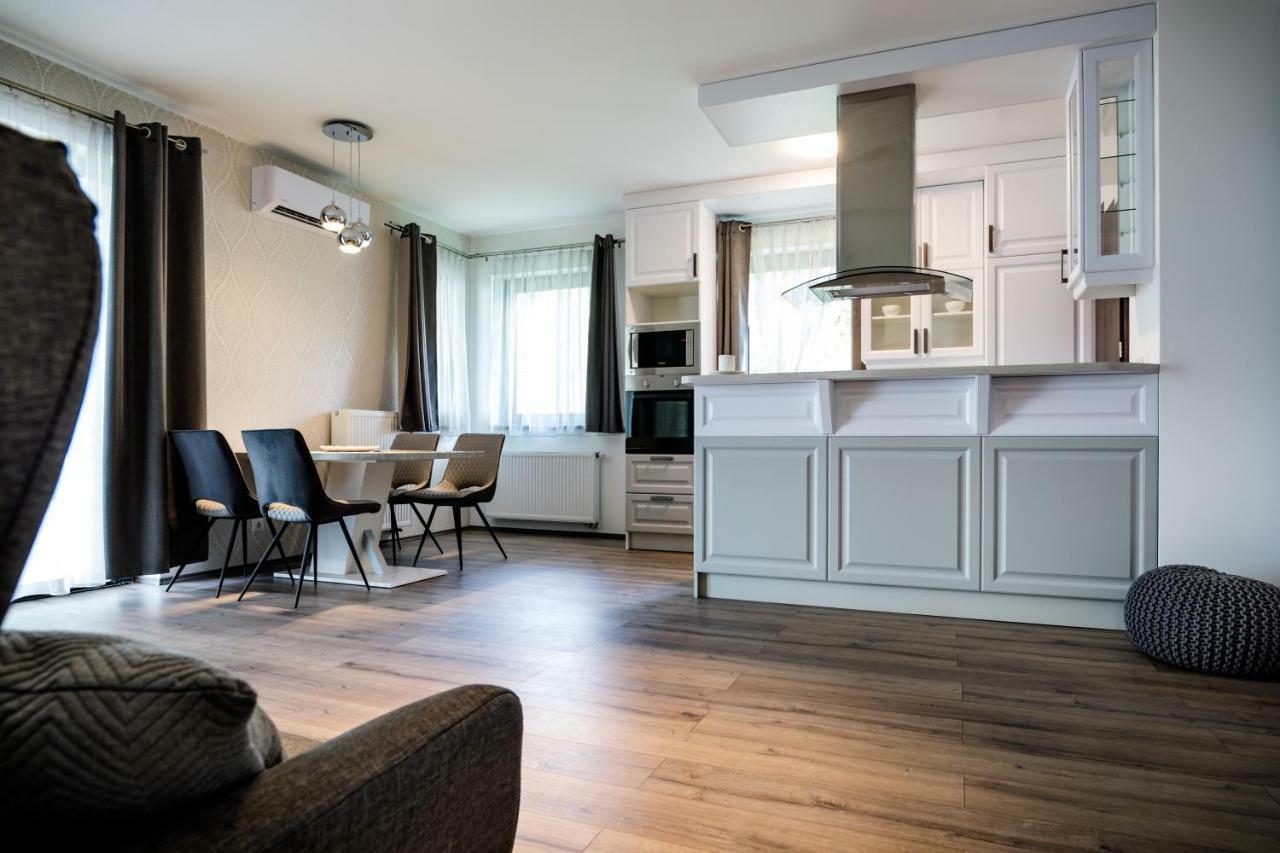 Liszt Ferenc Apartments Kecskemet Luaran gambar